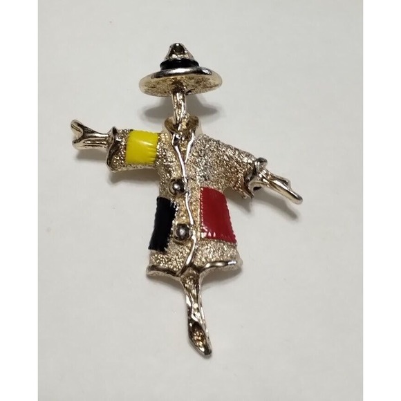 Sarah Coventry Jewelry - Vintage‎ Sarah Coventry Scarecrow Brooch God Tone Enamel Patches